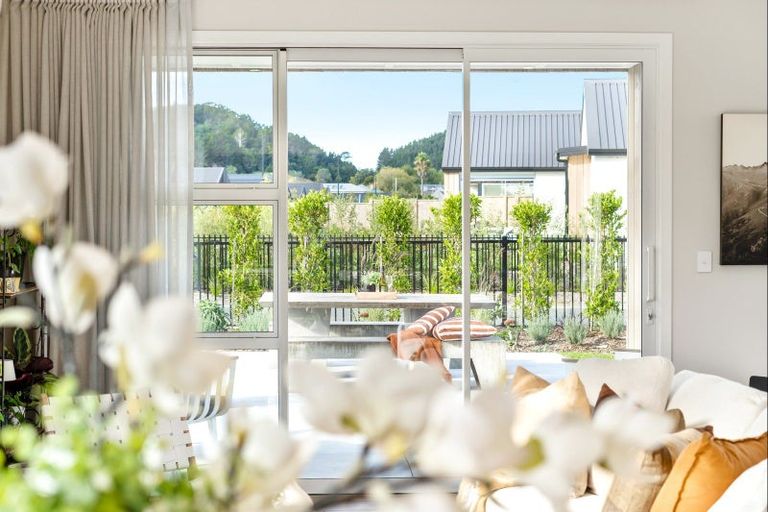 Photo of property in 6 Maeha Drive, Matakana, 0985