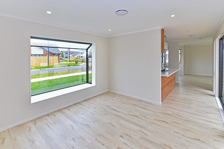 Photo of property in 13 Amokura Avenue, Takanini, 2112