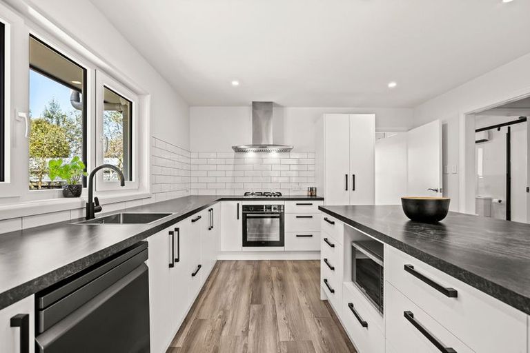Photo of property in 40 Pembroke Street, Avondale, Christchurch, 8061