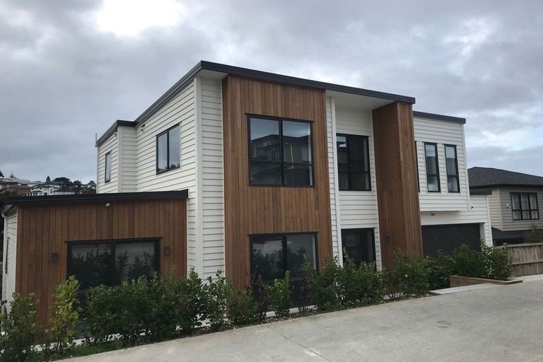 Photo of property in 18 Para Close, Fairview Heights, Auckland, 0632