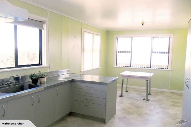 Photo of property in 40 Cunliffe Street, Johnsonville, Wellington, 6037