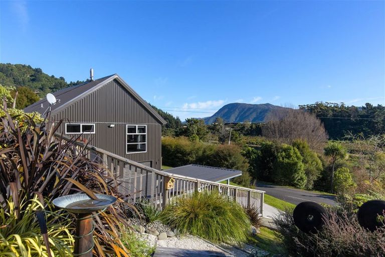 Photo of property in 49 Boons Valley Road, Waikawa, Picton, 7220