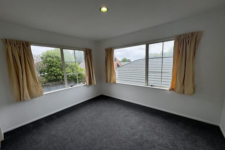 Photo of property in 2/209 Withells Road, Avonhead, Christchurch, 8042