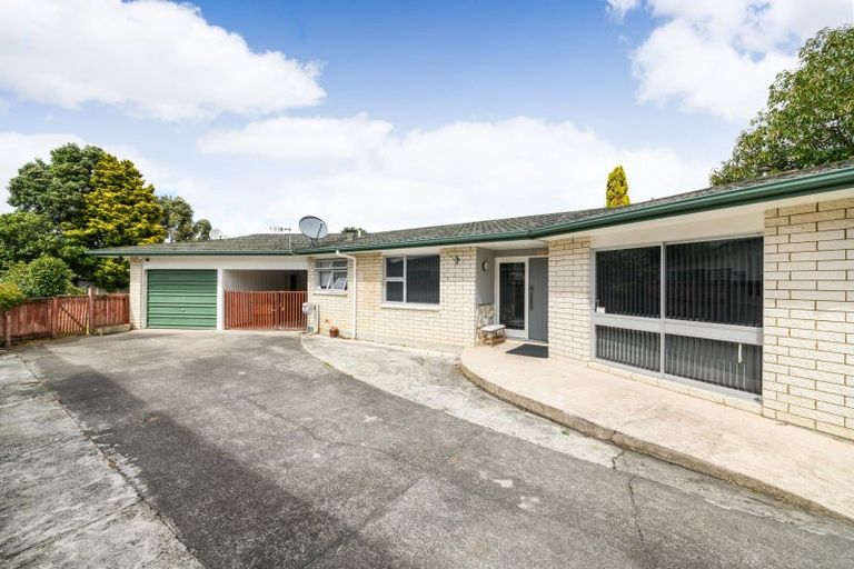 Photo of property in 128 Long Melford Road, Awapuni, Palmerston North, 4412