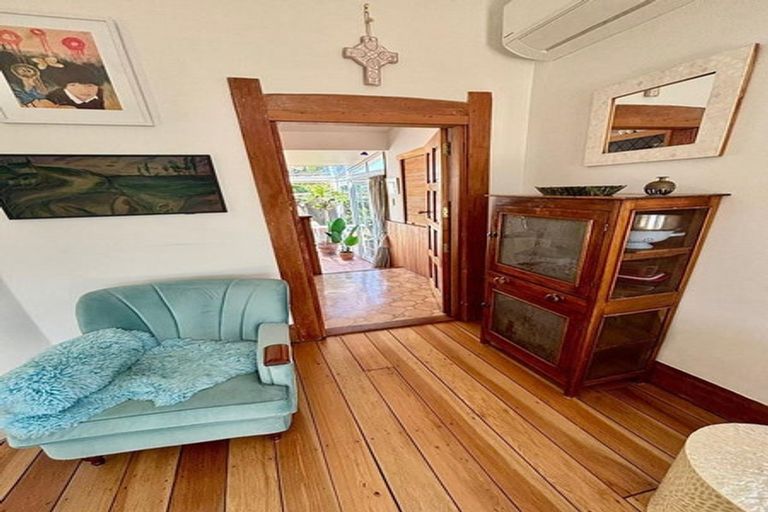 Photo of property in 128 Charles Street, Westshore, Napier, 4110