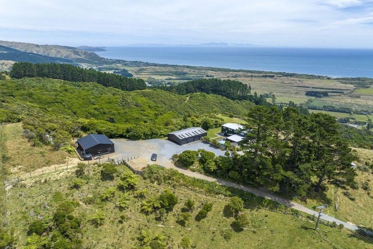 Photo of property in 198-200 Maungakotukutuku Road, Paraparaumu, 5032