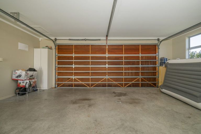 Photo of property in 8 Dotterel Place, Whitianga, 3510