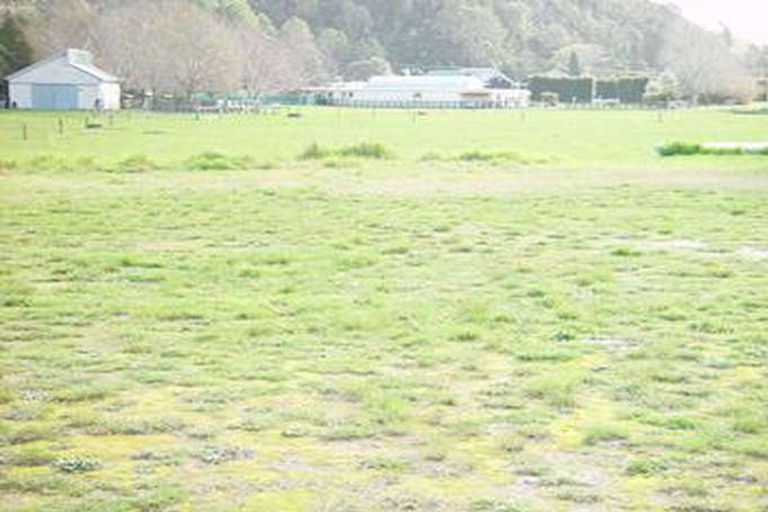 Photo of property in 12 Scott Drive, Cooks Beach, Whitianga, 3591