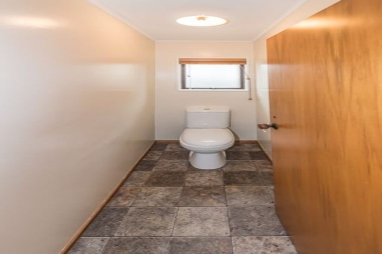 Photo of property in 1/51 Nigel Road, Browns Bay, Auckland, 0630