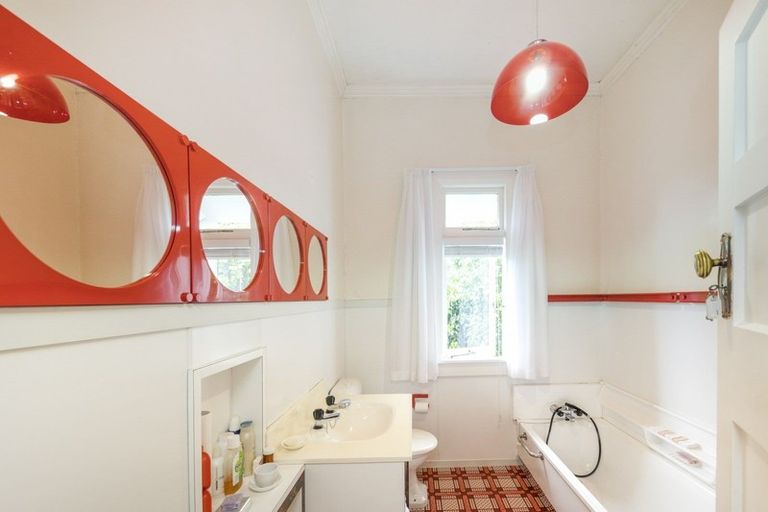 Photo of property in 202 Park Road, Hokowhitu, Palmerston North, 4410