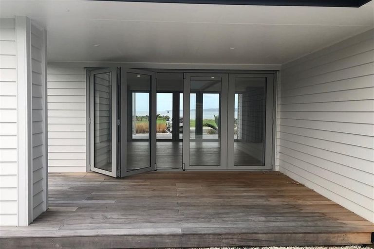 Photo of property in 2 Trevally Place, Snells Beach, 0920