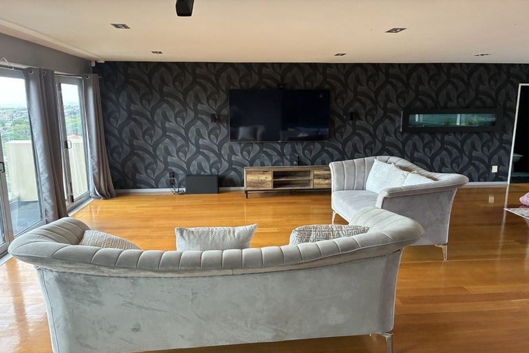 Photo of property in 4 The Enclave, Totara Heights, Auckland, 2105