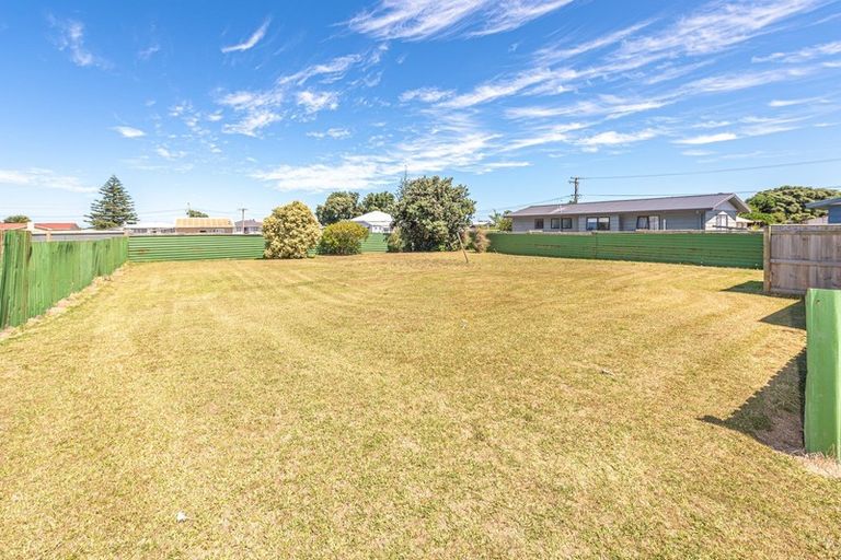 Photo of property in 21 Hood Street, Castlecliff, Whanganui, 4501
