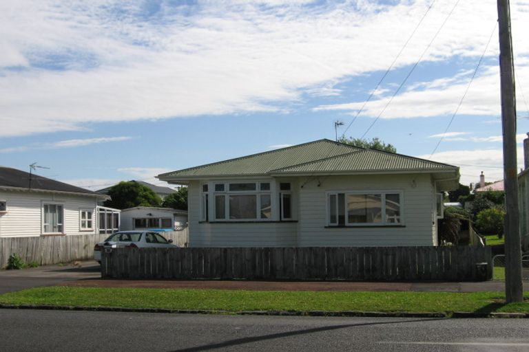 Photo of property in 20a Moa Road, Point Chevalier, Auckland, 1022