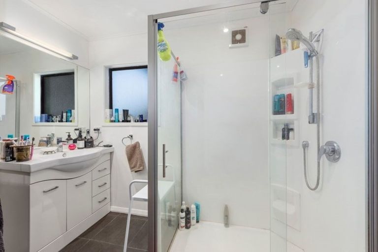 Photo of property in 1 Whiorau Grove, Lowry Bay, Lower Hutt, 5013