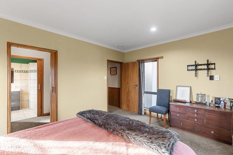 Photo of property in 445a Ruahine Street, Terrace End, Palmerston North, 4410