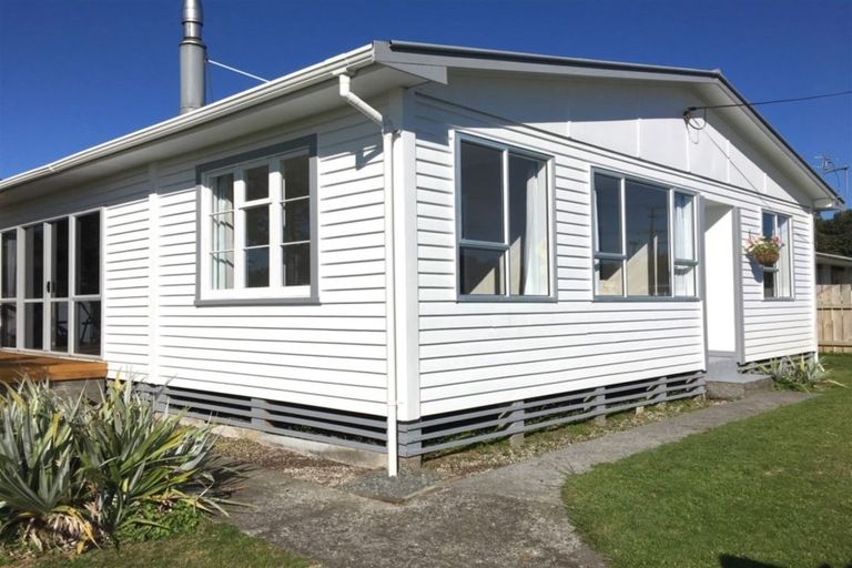 Photo of property in 25 Kelly Street, Inglewood, 4330