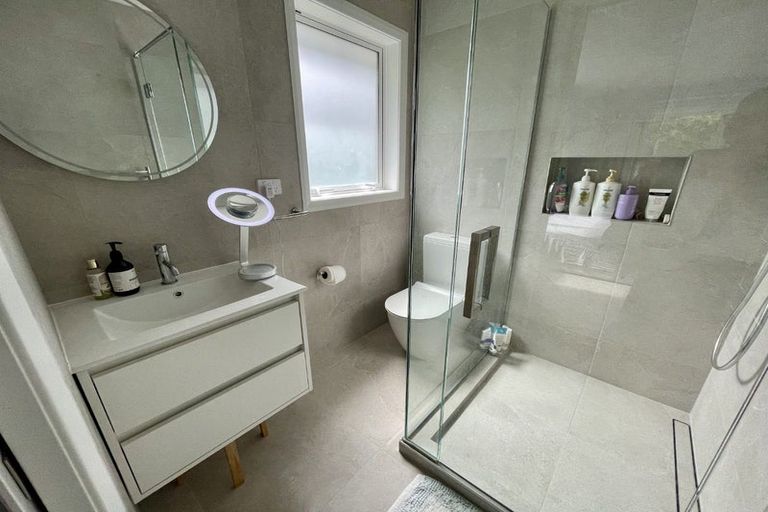 Photo of property in 15 Dowse Drive, Maungaraki, Lower Hutt, 5010