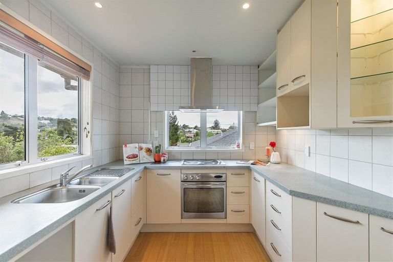 Photo of property in 52 Sycamore Drive, Sunnynook, Auckland, 0620