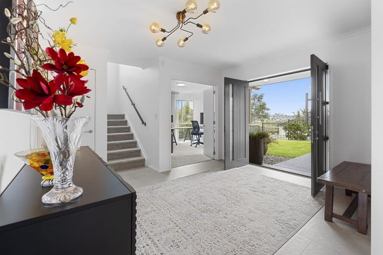 Photo of property in 123 Grovenor Drive, Orewa, 0931