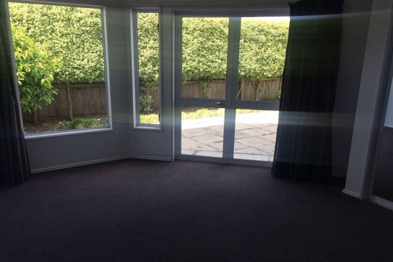 Photo of property in 1/148 Memorial Avenue, Burnside, Christchurch, 8053
