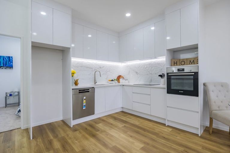 Photo of property in 57b Rathgar Road, Henderson, Auckland, 0610