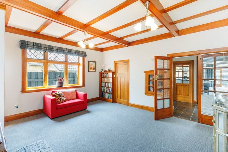 Photo of property in 21 Manapouri Crescent, Hokowhitu, Palmerston North, 4410