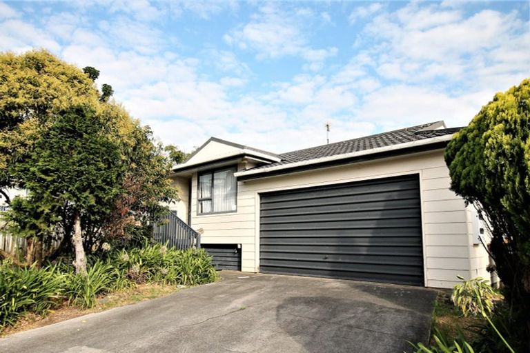 Photo of property in 3 Lowburn Place, Clover Park, Auckland, 2019