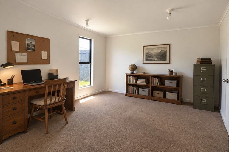 Photo of property in 5 Douglas Road, Amberley, 7410
