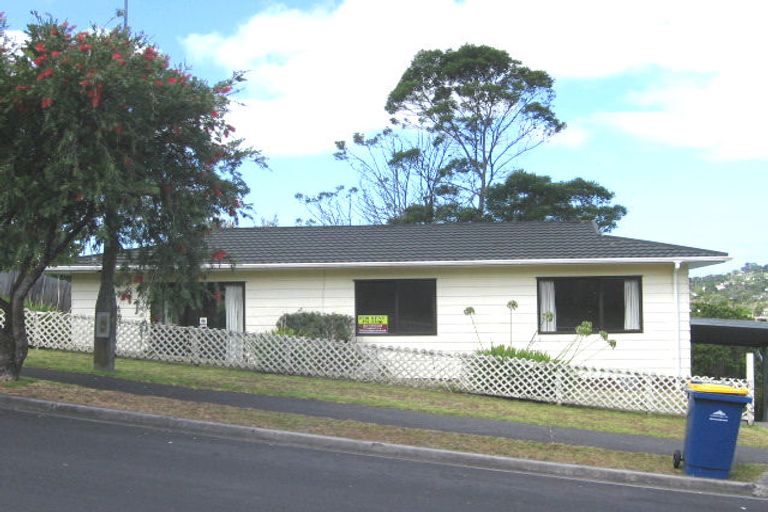 Photo of property in 2/12 Witheford Drive, Bayview, Auckland, 0629