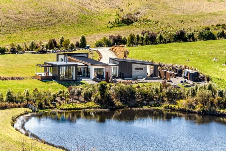 Photo of property in 142 Aporo Road, Tasman, Upper Moutere, 7173