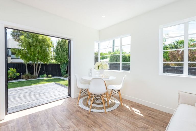 Photo of property in 71a Eastern Terrace, Beckenham, Christchurch, 8023