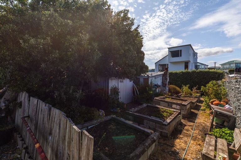 Photo of property in 65 Hillview Road, Birdlings Flat, Little River, 7591