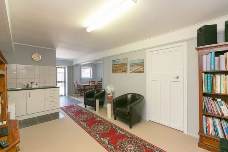 Photo of property in 4 Cutfield Road, New Plymouth, 4310