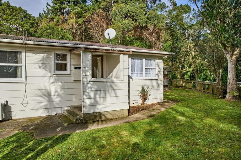 Photo of property in 130 Sievers Grove, Cannons Creek, Porirua, 5024