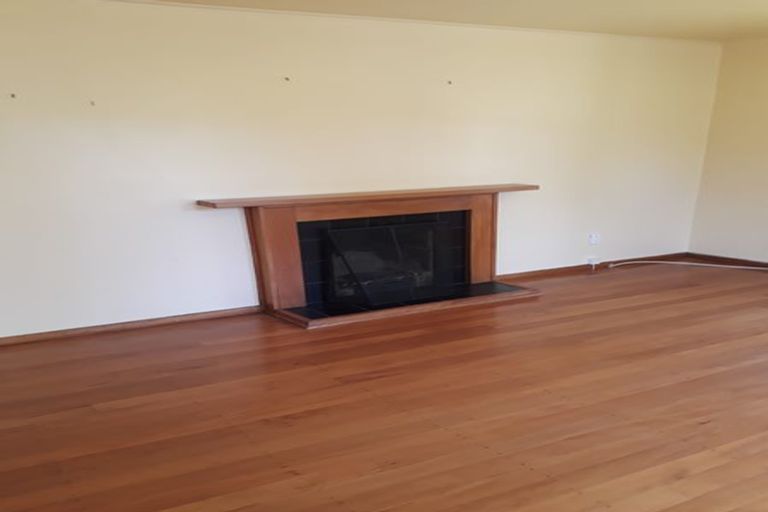 Photo of property in 2 Owhiti Street, Titahi Bay, Porirua, 5022