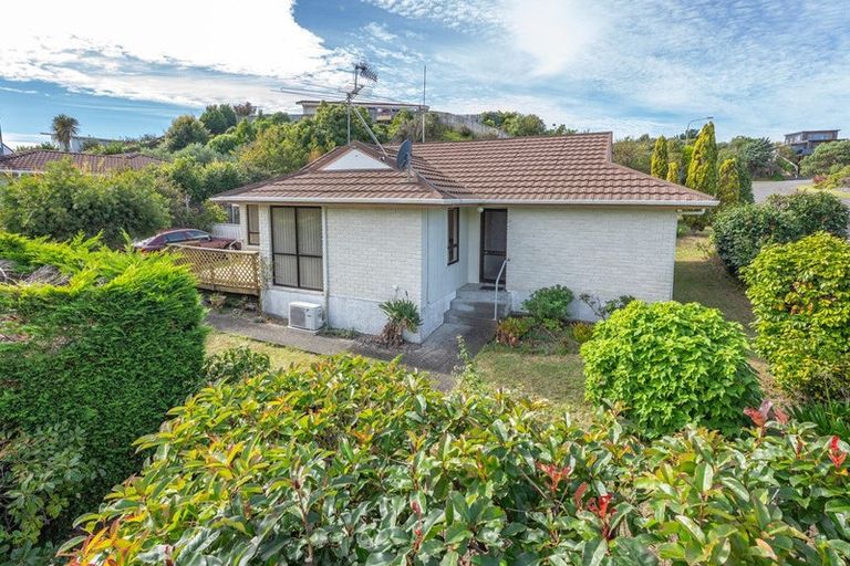 Photo of property in 28 Weggery Drive, Waikanae Beach, Waikanae, 5036
