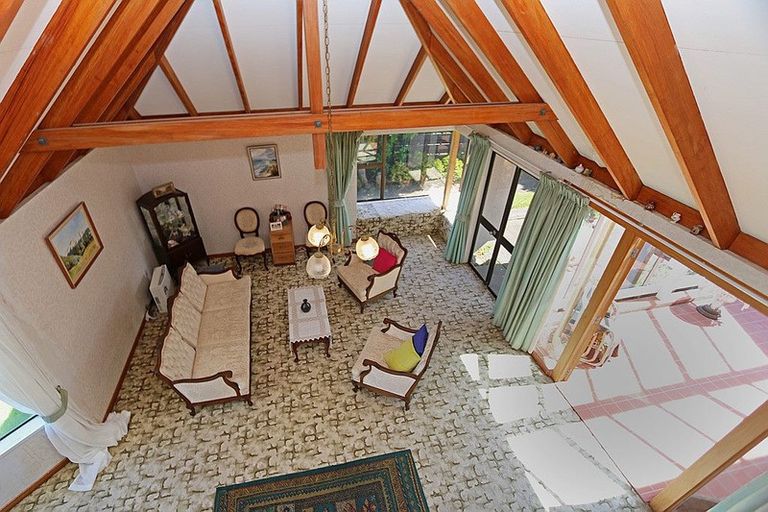 Photo of property in 6 Halse Place, Opunake, 4616