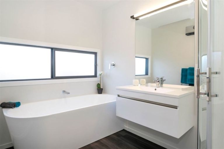 Photo of property in 17 Rose Manor Drive, Springlands, Blenheim, 7201