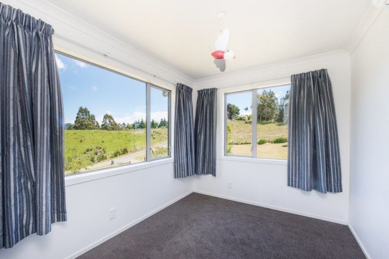 Photo of property in 8 Ridgeview Road, Aokautere, Palmerston North, 4471