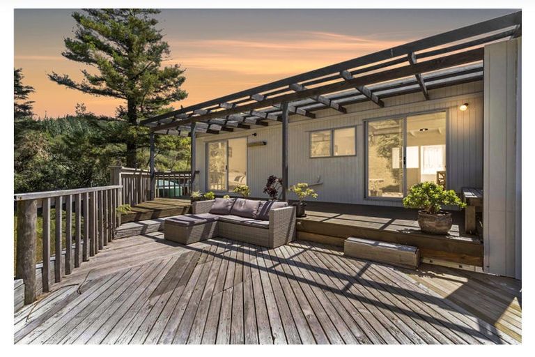 Photo of property in 11 Donald Place, Stillwater, Silverdale, 0993