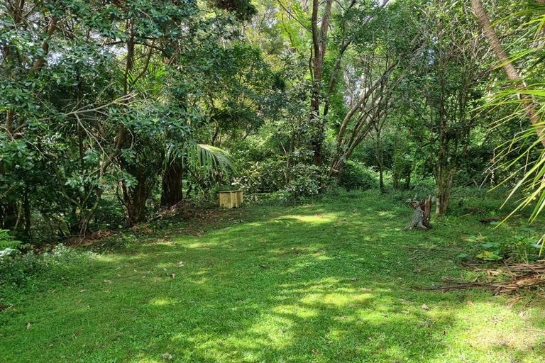 Photo of property in 1/22 Rangatira Road, Birkenhead, Auckland, 0626