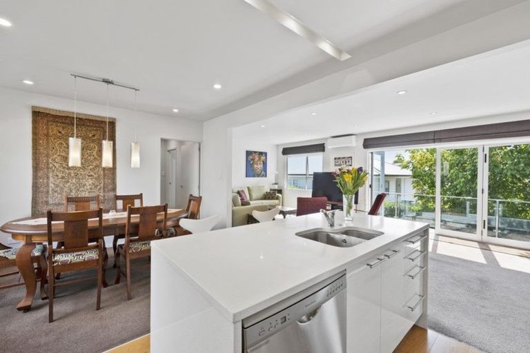 Photo of property in 1/27 Park Rise, Campbells Bay, Auckland, 0630