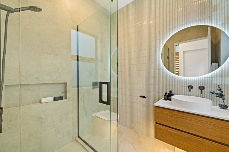 Photo of property in 26 Ngaiwi Street, Orakei, Auckland, 1071