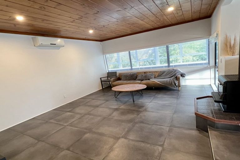 Photo of property in 2/51 John Gill Road, Shelly Park, Auckland, 2014