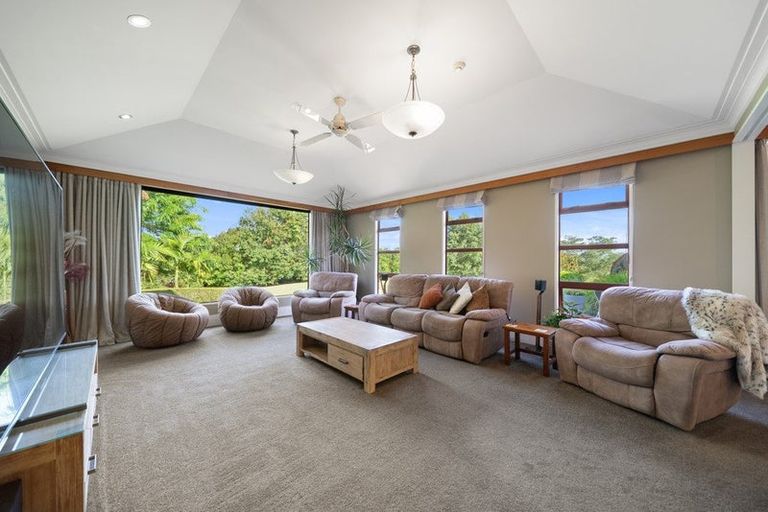 Photo of property in 15 Kaipara Road, Papakura, 2582