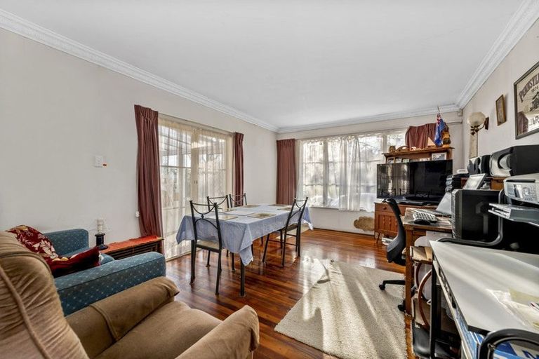 Photo of property in 24 Tiraumea Drive, Pakuranga, Auckland, 2010