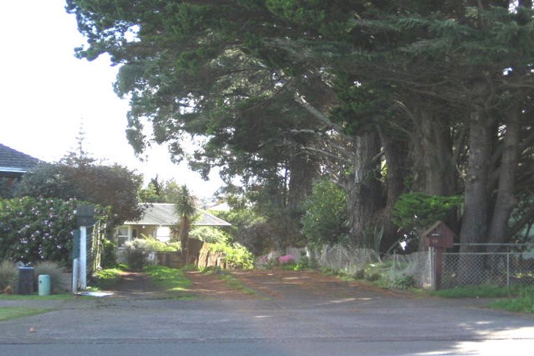 Photo of property in 11 Whitford Road, Howick, Auckland, 2014