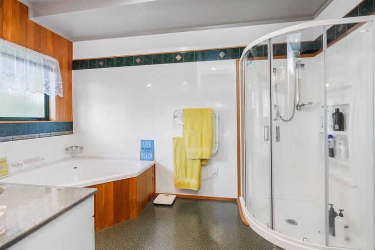 Photo of property in 238 Tauraroa Road, Maungakaramea, Whangarei, 0178