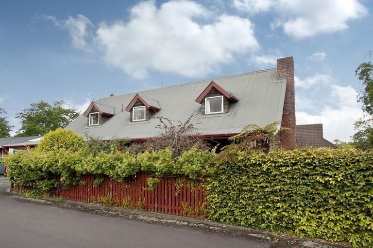 Photo of property in 144 Victoria Avenue, Hokowhitu, Palmerston North, 4410